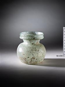 Small Jar  
 Photographer:Meidad Suchowolski
