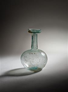 Bottle
Photographer:Meidad Suchowolski