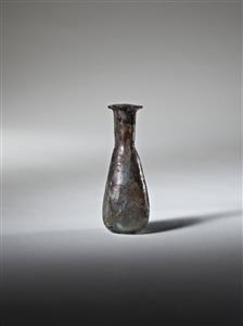 Small Bottle Piriform 
 Photographer:Meidad Suchowolski