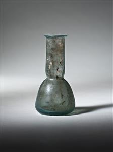 Small Bottle Piriform 
 Photographer:Meidad Suchowolski