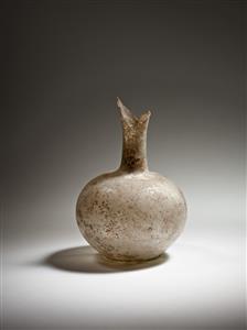 Bottle  
 Photographer:Meidad Suchowolski