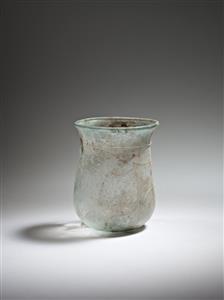 Beaker  
 Photographer:Meidad Suchowolski