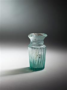 Small Bottle  
 Photographer:Meidad Suchowolski