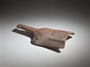 Incense Shovel
Photographer:Meidad Suchowolski