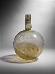 Bottle Incised
Photographer:Meidad Suchowolski
