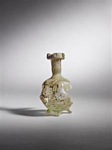 Bottle Tripod 
 Photographer:Meidad Suchowolski