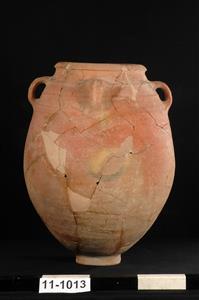 Holemouth Jar
Photographer:Yolovitch Yael