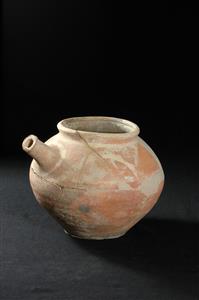 Teapot Megiddo Family 
 Photographer:Yolovitch Yael