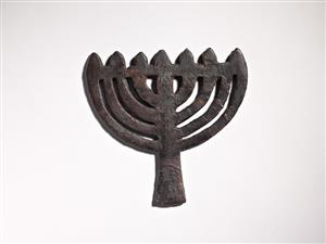 Handle Lamp Menorah  
 Photographer:Meidad Suchowolski