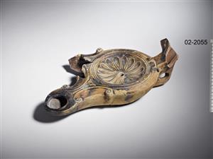 Multi-Nozzled Lamp Roman Imperial
Photographer:Meidad Suchowolski
