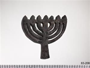 Handle Lamp Menorah  
 Photographer:Meidad Suchowolski