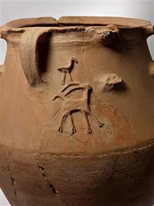 Pithos Decorated in Relief
Photographer:Meidad Suchowolski
