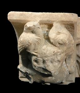 Balustrade Decorated in Relief
Photographer:Yolovitch Yael