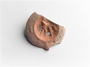 Fragment Lamp With Decorated Discus (lamp)
Photographer:Meidad Suchowolski