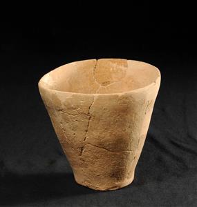 V-Shaped Bowl
Photographer:Yolovitch Yael