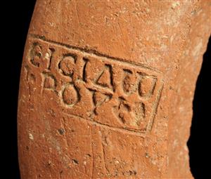Rim Mortarium Impressed with Stamp Seal
Photographer:Yolovitch Yael