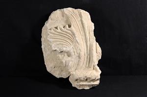 Fragment Capital Corinthian  
 Photographer:Yolovitch Yael