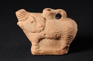 Zoomorphic Vessel Boar 
 Photographer:Yolovitch Yael