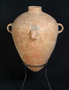 Lammelek Jar
Photographer:Clara Amit