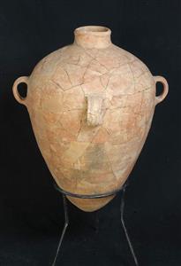 Lammelek Jar
Photographer:Clara Amit