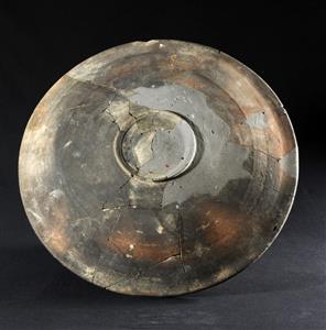 Vessel Lid Pompeian Red
Photographer:Yolovitch Yael