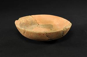 Bowl Slipped Red
Photographer:Yolovitch Yael