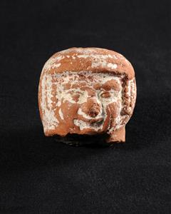 Head Pillar figurine   
 Photographer:Yolovitch Yael