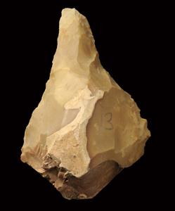 Handaxe  
 Photographer:Yolovitch Yael