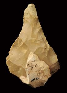 Handaxe  
 Photographer:Yolovitch Yael