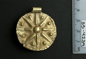 Pendant Eight-Rayed Star
Photographer:Clara Amit