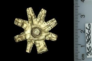 Pendant Eight-Rayed Star
Photographer:Clara Amit