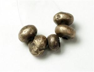 Beads  
 Photographer:Clara Amit