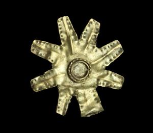 Pendant Eight-Rayed Star 
 Photographer:Clara Amit
