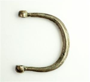Handle Signet Ring   
 Photographer:Clara Amit
