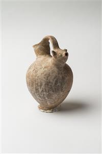 Zoomorphic Vessel  
 Photographer:Meidad Suchowolski