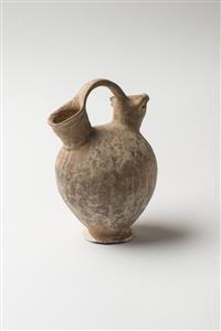 Zoomorphic Vessel  
 Photographer:Meidad Suchowolski