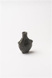 Pilgrim Flask Miniature 
 Photographer:Meidad Suchowolski