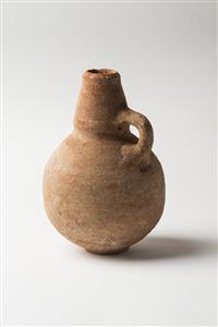 Jug Phoenician 
 Photographer:Meidad Suchowolski