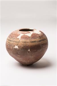 Holemouth Jar Phoenician bichrome
Photographer:Meidad Suchowolski
