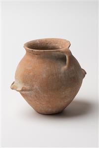 Jar Ledge Handled 
 Photographer:Meidad Suchowolski