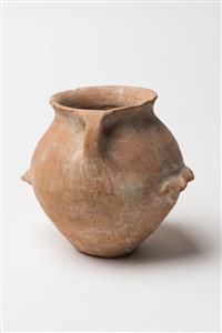 Jar Ledge Handled 
 Photographer:Meidad Suchowolski
