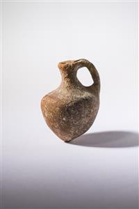 Juglet Miniature 
 Photographer:Meidad Suchowolski