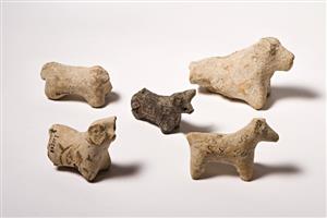 Figurine Animal 
 Photographer:Meidad Suchowolski