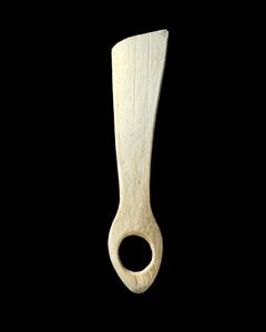 Fragment Spatula Perforated  
 Photographer:Yolovitch Yael
