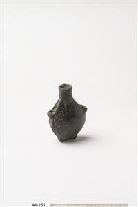 Pilgrim Flask Miniature
Photographer:Meidad Suchowolski