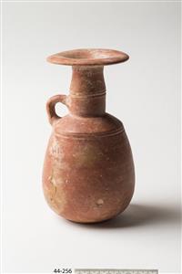 Jug Akhziv Ware 
 Photographer:Meidad Suchowolski