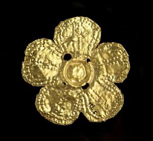 Ornament/Inlay Floral Pattern
Photographer:Clara Amit