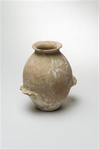 Jar Ledge Handled 
 Photographer:Meidad Suchowolski