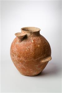 Pillar-Handled Jar Painted
Photographer:Meidad Suchowolski