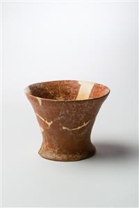 Goblet Slipped Red 
 Photographer:Meidad Suchowolski